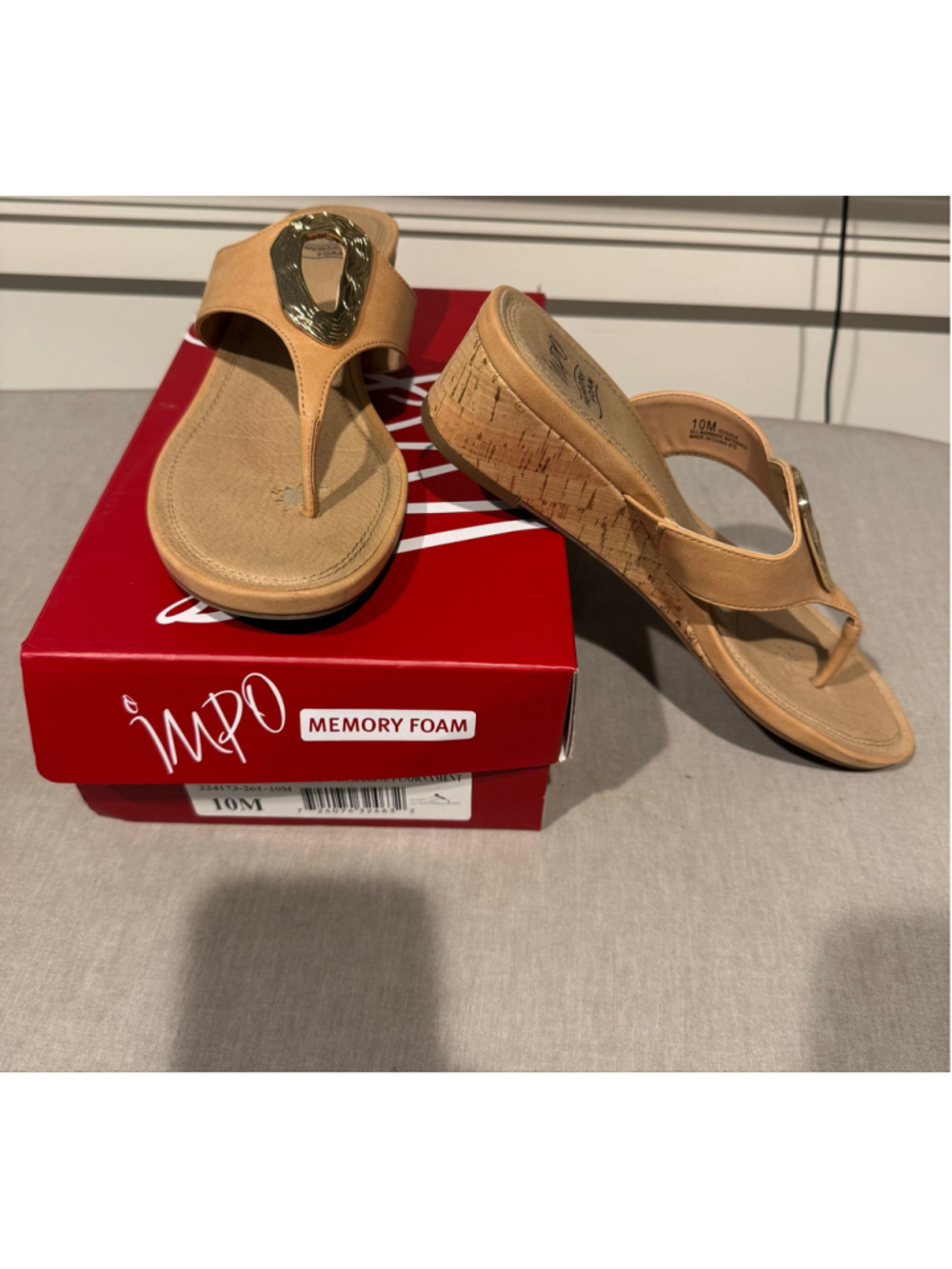 Women's Impo Wedge Thong Sandals Size 10 Beige Gold